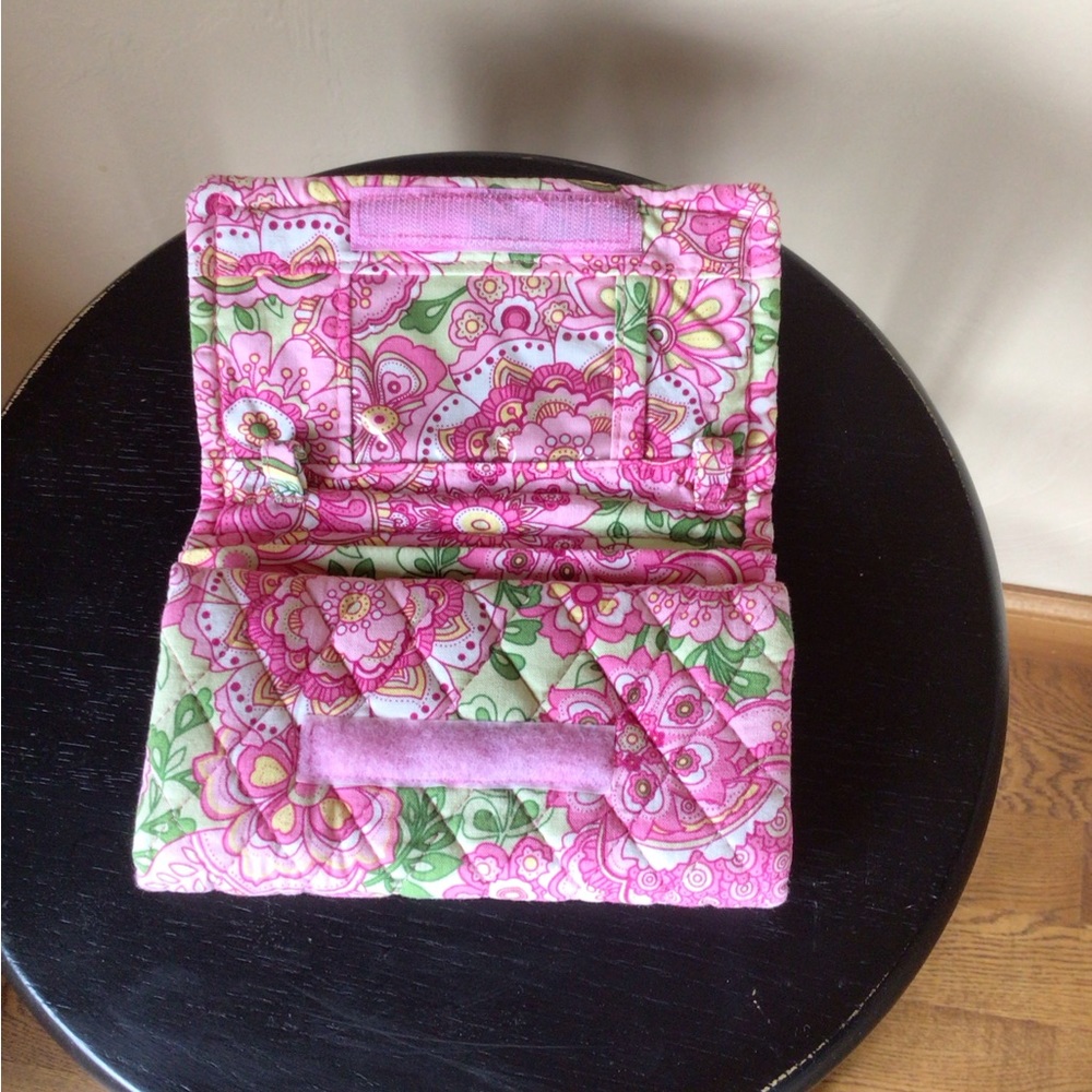 Vera Bradley quilted wallet - Picture 2 of 5